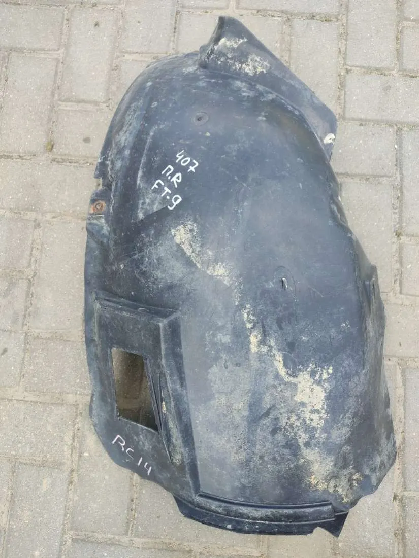 Защита арок передняя правая (подкрылок) Peugeot 407, 2005 г.