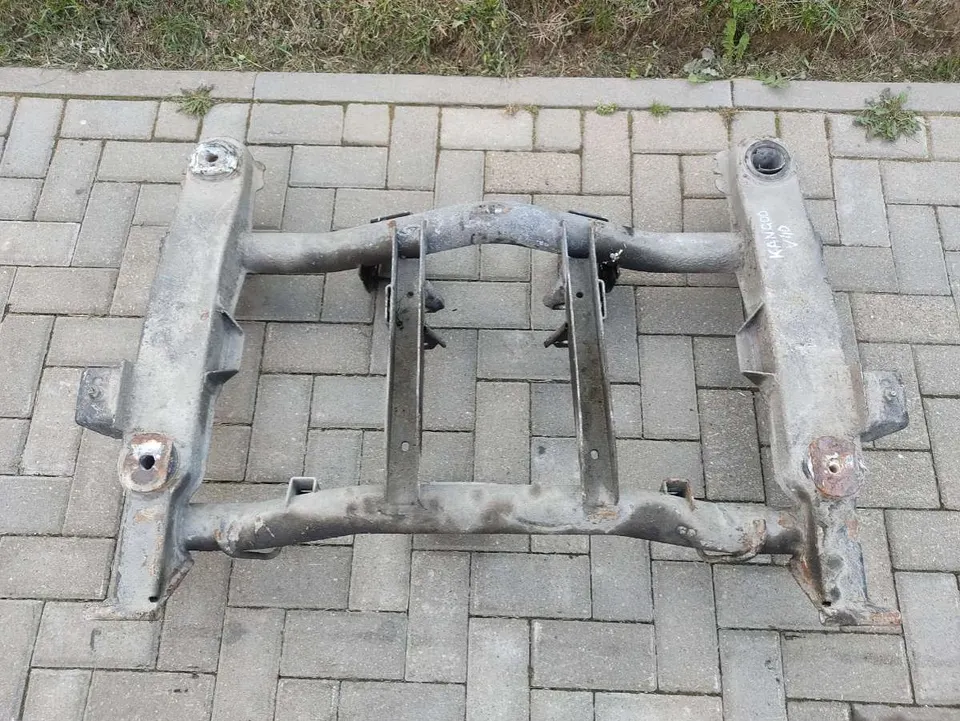 Балка подвески задняя Renault Kangoo, 2002 г.