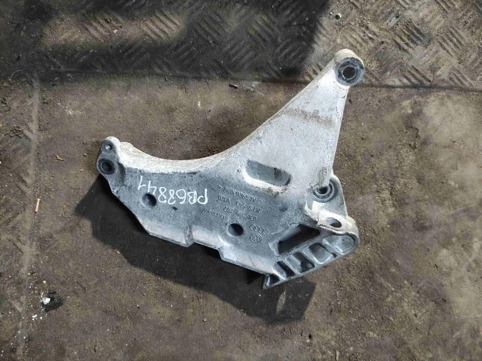 Кронштейн двигателя Volkswagen Passat, 2008 г.